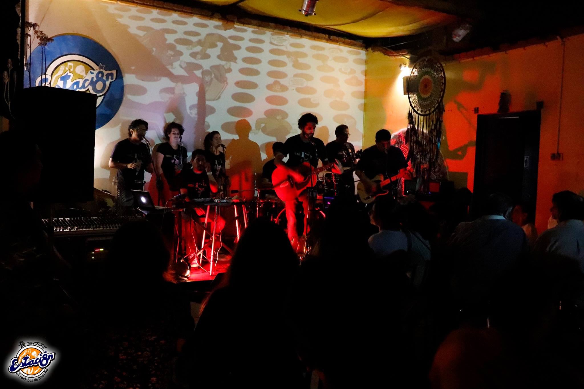 Los Harrisongs en Huacho